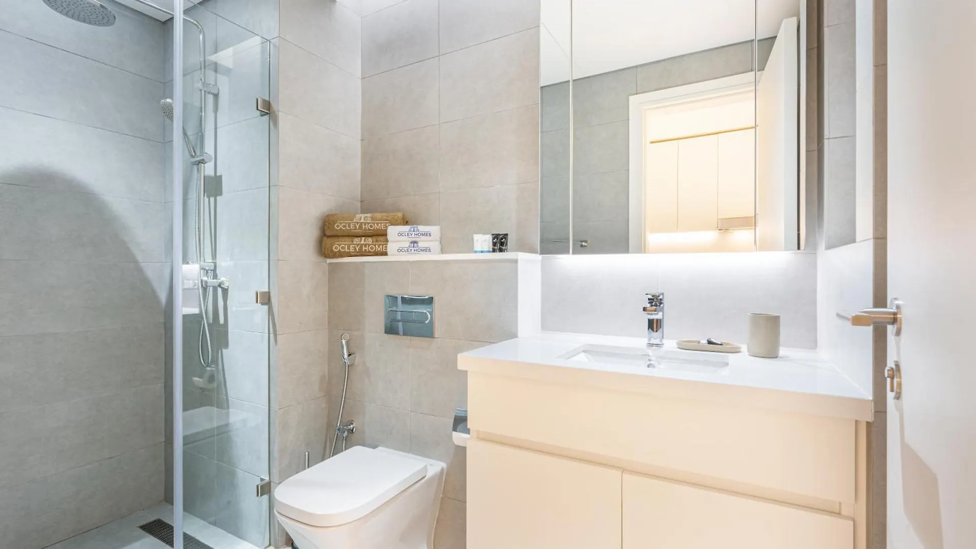 Exquisite Modern Home Minutes From Downtown Dubai 0*,  United Arab Emirates